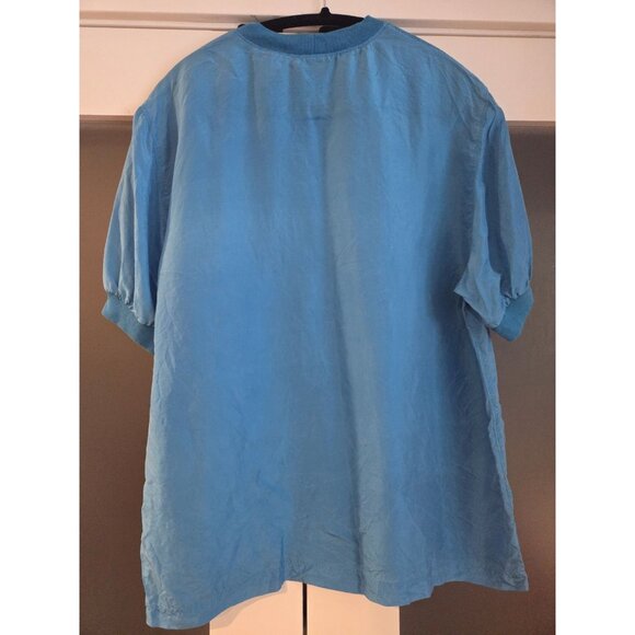 100% Silk Diane Gilman T-Shirt Blue Luxury Basic Pocket Tee Women’s Medium - Picture 2 of 8